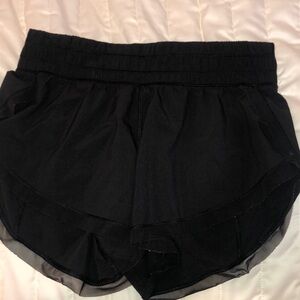Mesh hotty hot Lululemon black short size 4